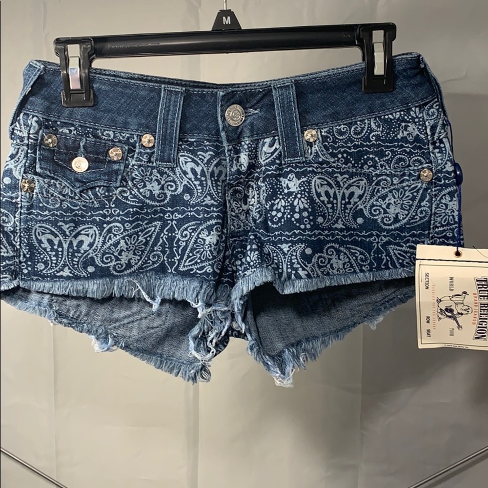 Shorty shorts by True Religion
